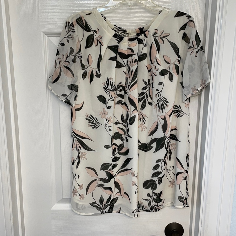 Pretty floral blouse